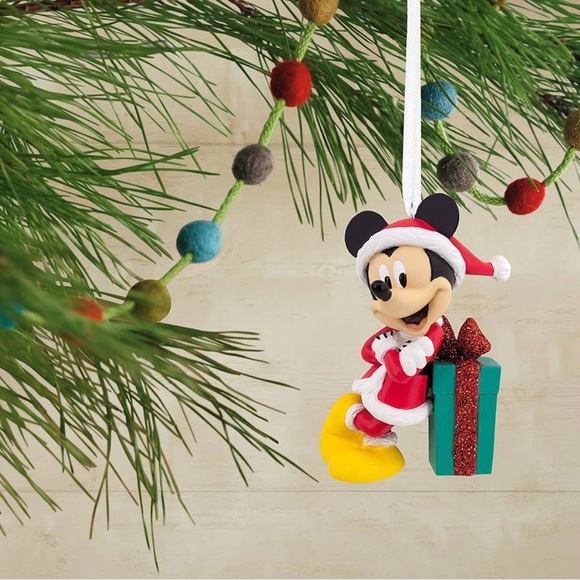 NIB Hallmark Mickey Mouse and Present Ornament - Picture 10 of 10